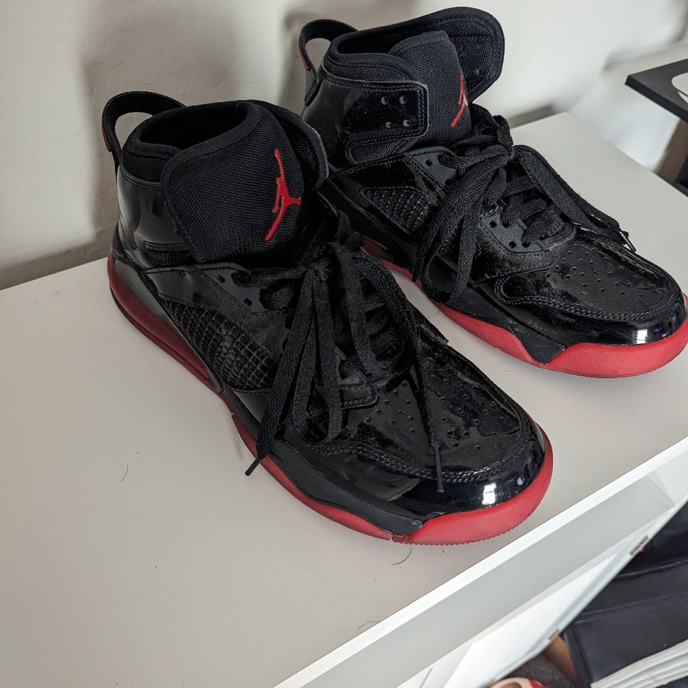Nike Jordan mars 270 bred size 9
